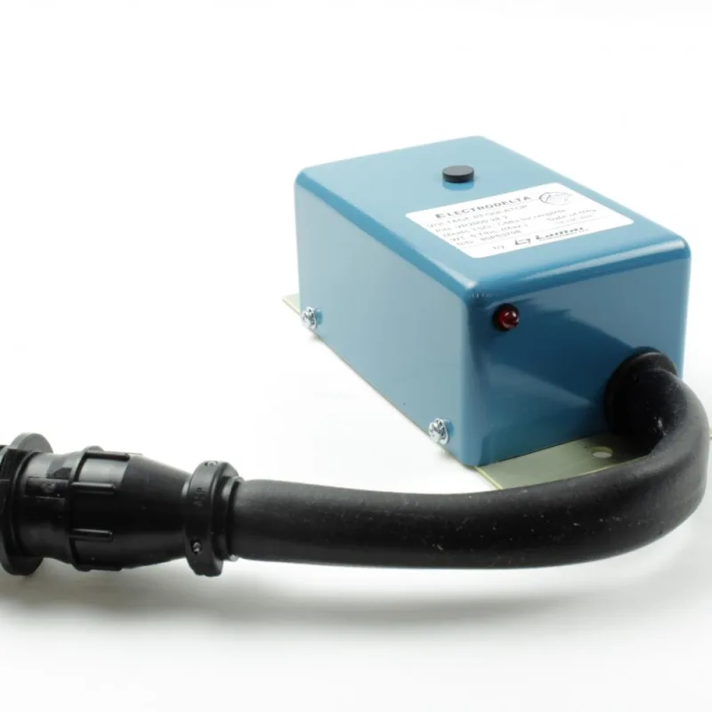 VR2000-28-2 VOLTAGE REGULATOR 28V TSO