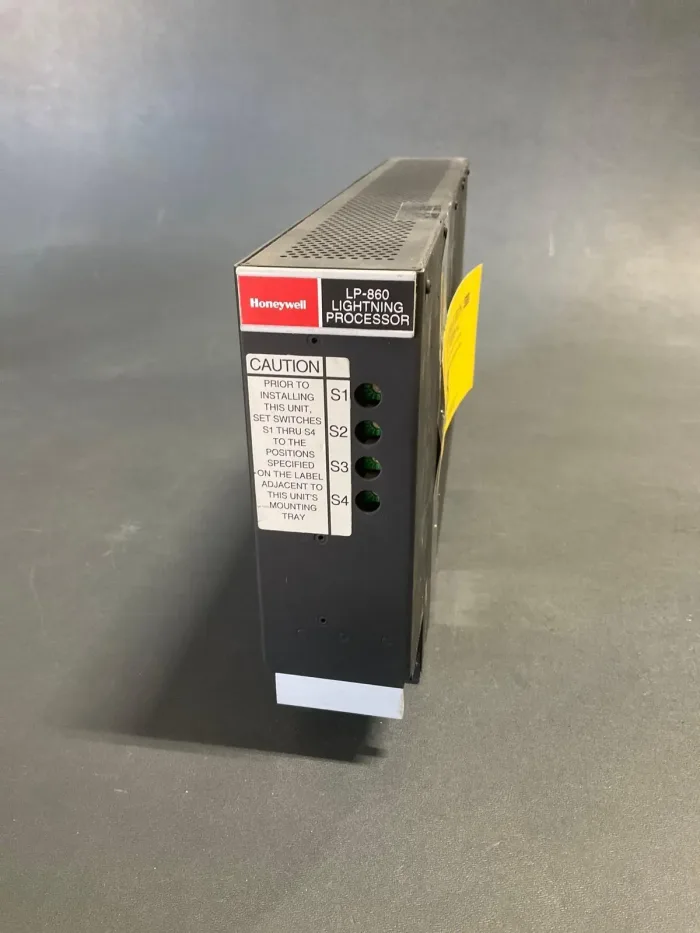 7011822-904 HONEYWELL LP-860 LIGHTNING PROCESSOR (AS REMOVED, WORKING)
